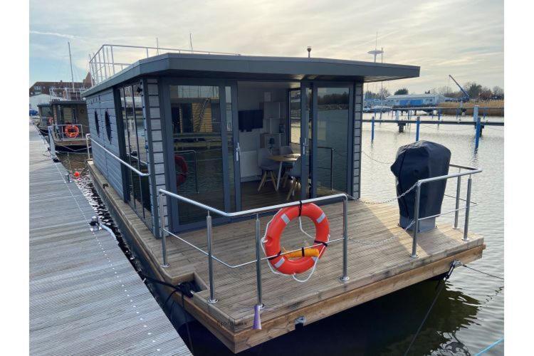 Hausboot Fjord Vela Mit Biosauna In Barth Exterior photo